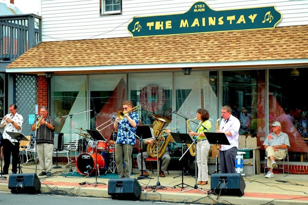 musicians playing at fall fest at the mainstay in rock hall